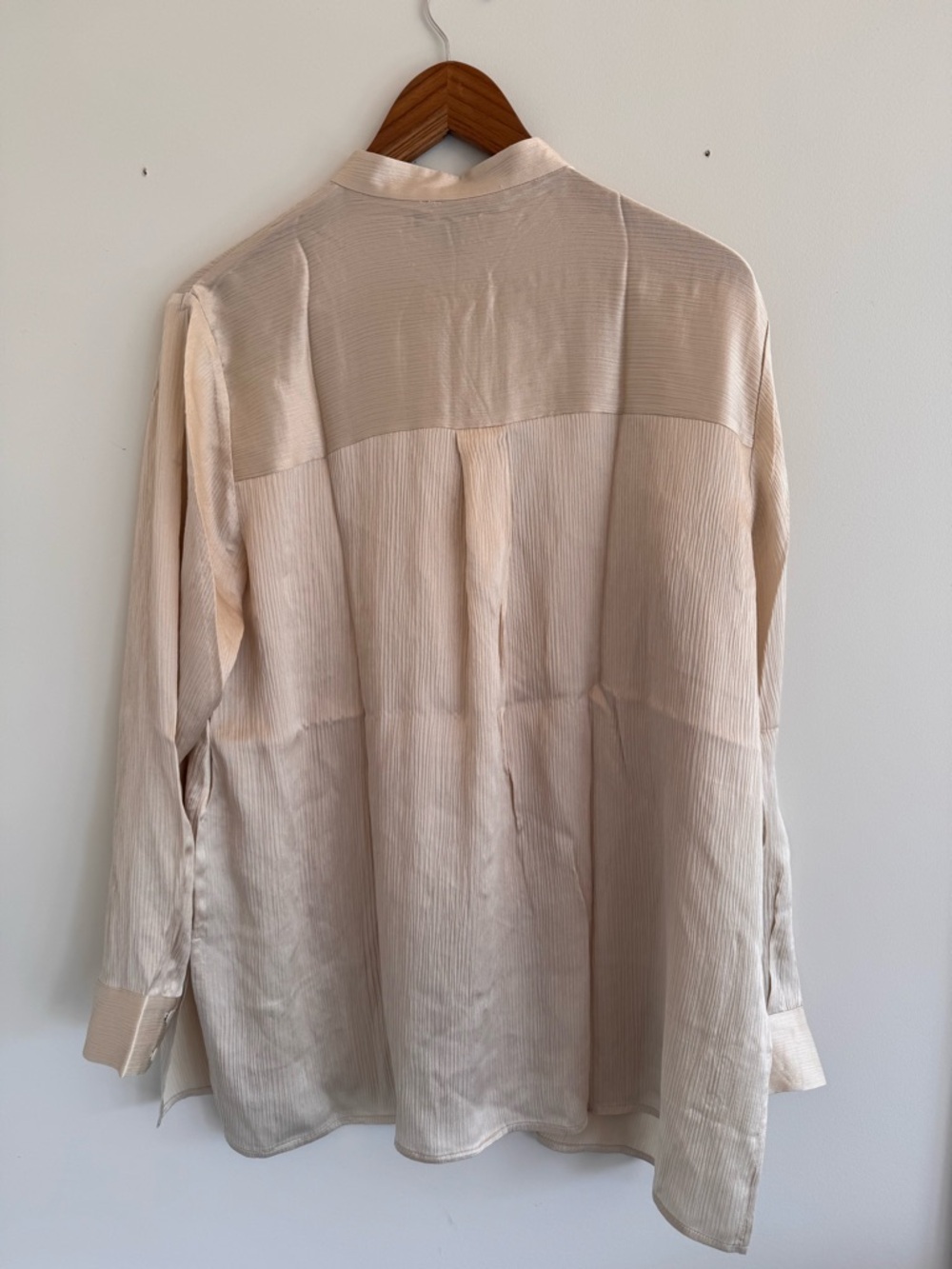 Eileen Fisher 100% Silk Ivory Blouse - Picture 5 of 7
